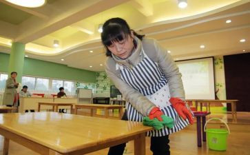 幼儿园小班保育员工作总结7篇