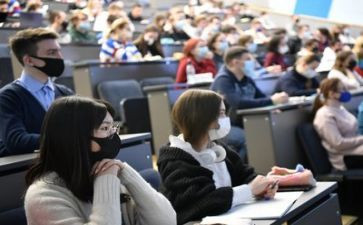 大学中的自我鉴定8篇