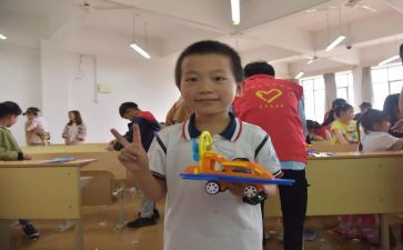 我想发明多功能书包作文8篇