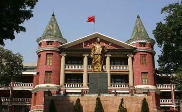 高校教师的个人总结6篇