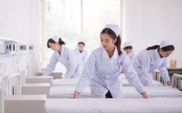 2024年护理毕业生自我鉴定精选7篇