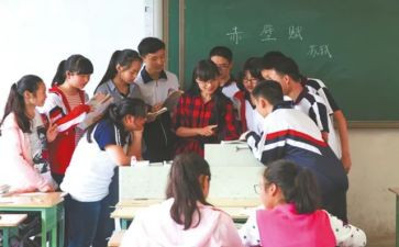 小学班主任教师年度工作总结7篇