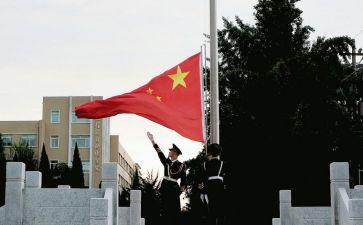 升旗日读后感5篇