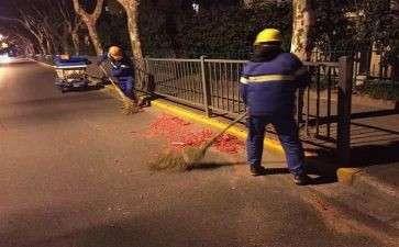 环卫工人扫雪作文5篇