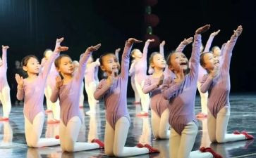 幼儿舞蹈班教案5篇