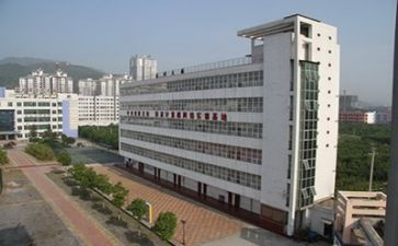 护理中专生自我鉴定6篇