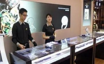 珠宝销售工作总结800字6篇